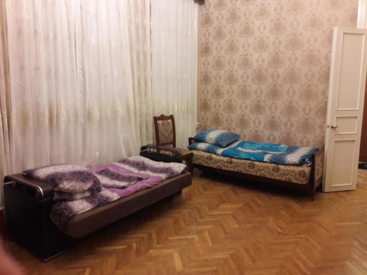 Апартаменты Guiet Center Apartment Баку-10